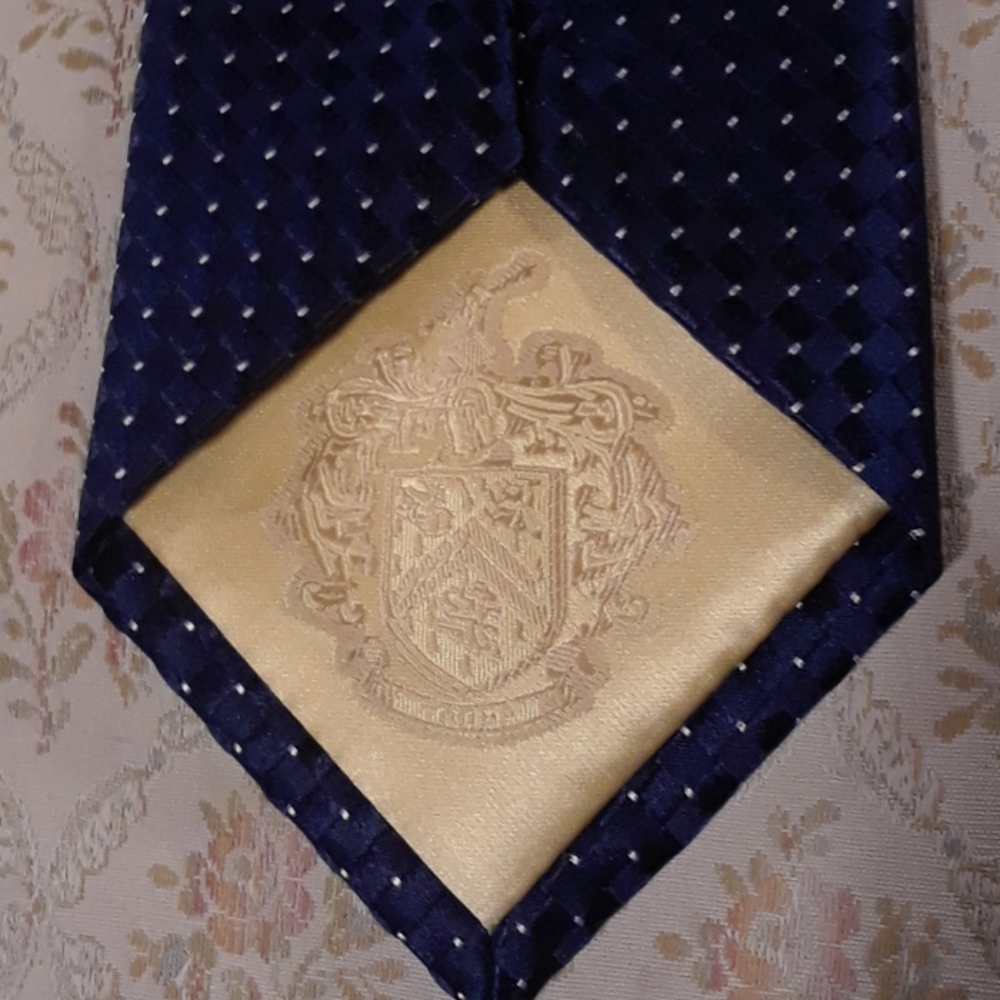 Donald J. Trump Signature Collection tie - Picture 3 of 6